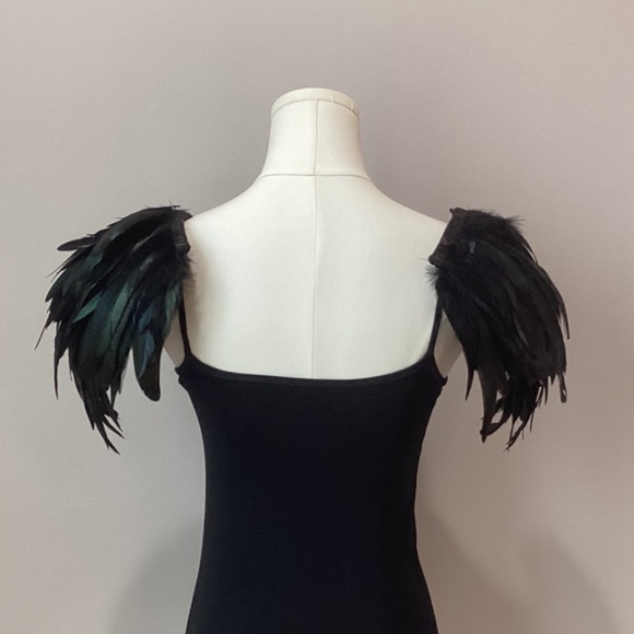 Black Feather Epaulets Shoulder Embellishment - Picture 6 of 8